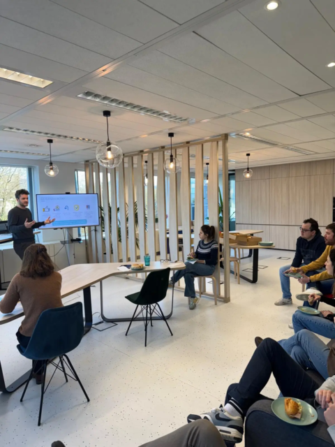 Présentation sur le taux de conversion (CRO) lors d'un lunch&learn chez Universem